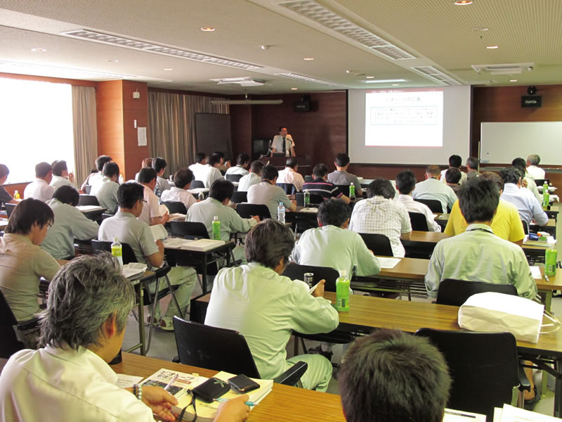 社員向けに実施された『ビオトープ管理士特別セミナー』